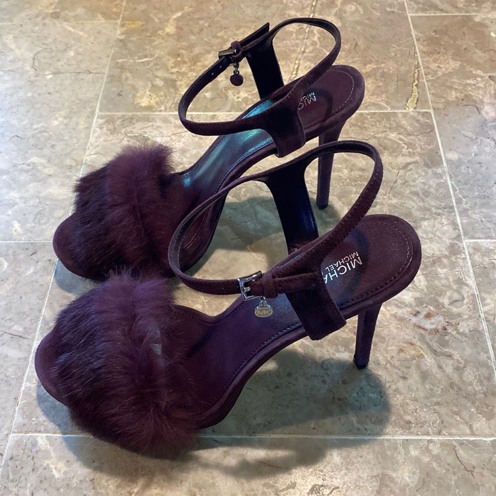 MICHAEL Michael Kors Faye Sandal Suede